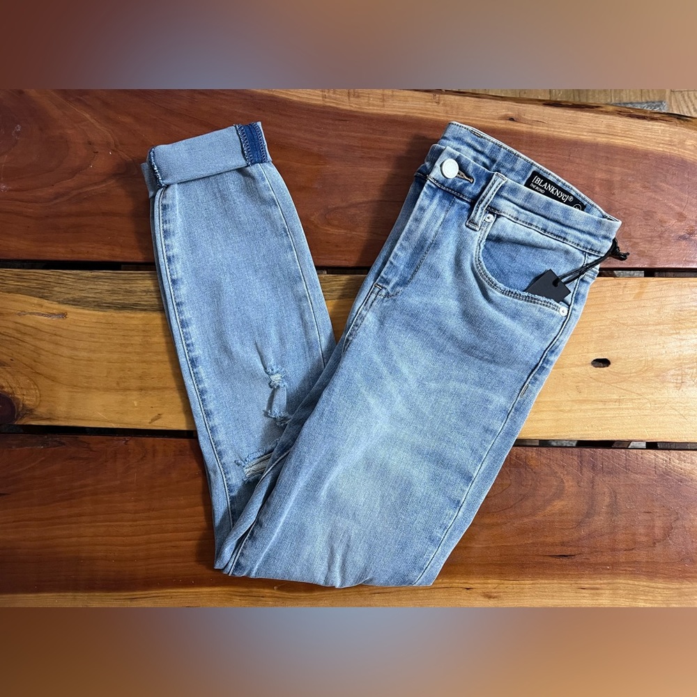 NWT BlankNYC The Bone Mid-Rise Skinny Jeans